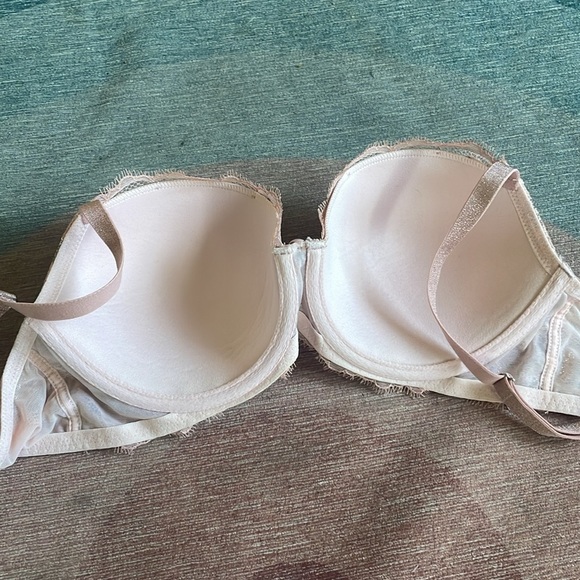 Victorias Floral Lace Underwire Bra - Pink 34D - Picture 7 of 13